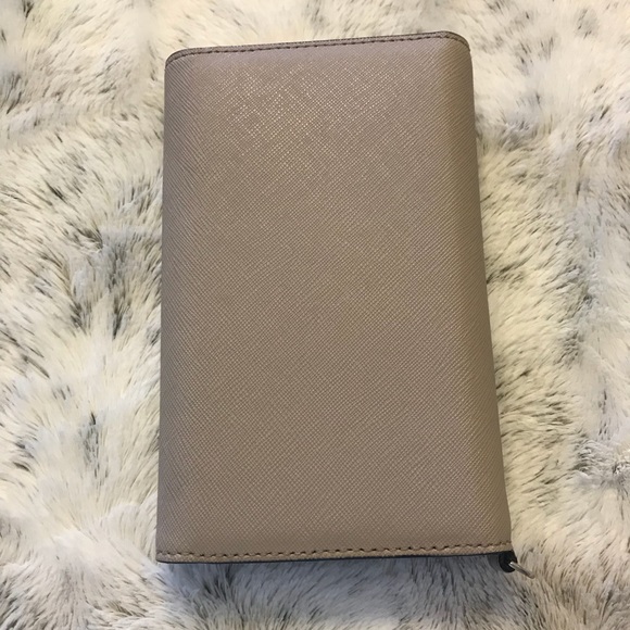 Kate Spade Wallet and Phone case - Picture 5 of 8